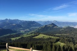 Bergklub: Berra (1719 m.ü.M.)